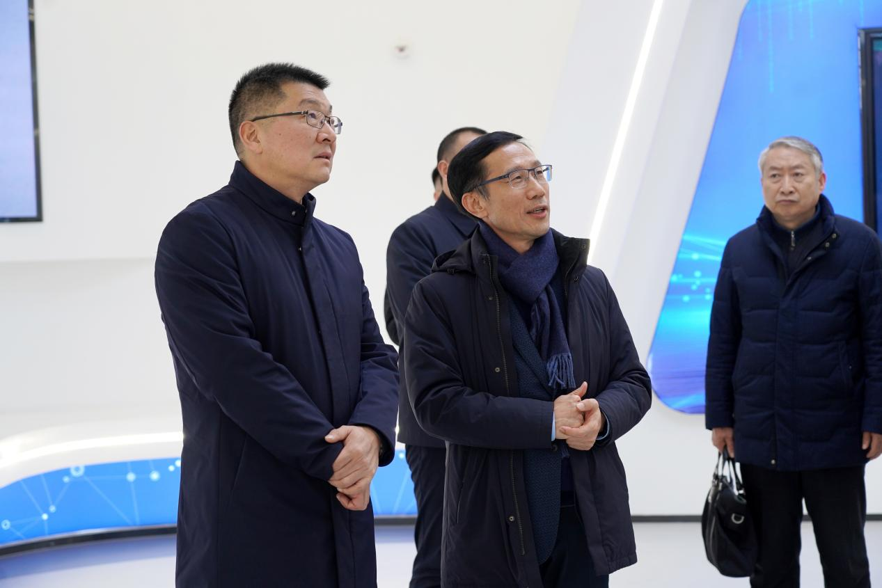 ?利辛縣委張吉明書(shū)記一行赴安徽邦泰控股考察交流座談