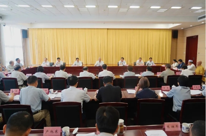 安徽邦泰控股集團(tuán)董事長(zhǎng)陳齊出席全省統(tǒng)一戰(zhàn)線(xiàn)紀(jì)念中國(guó)人民抗日戰(zhàn)爭(zhēng)暨世界反法西斯戰(zhàn)爭(zhēng)勝利80周年座談會(huì) 作僑界代表發(fā)言