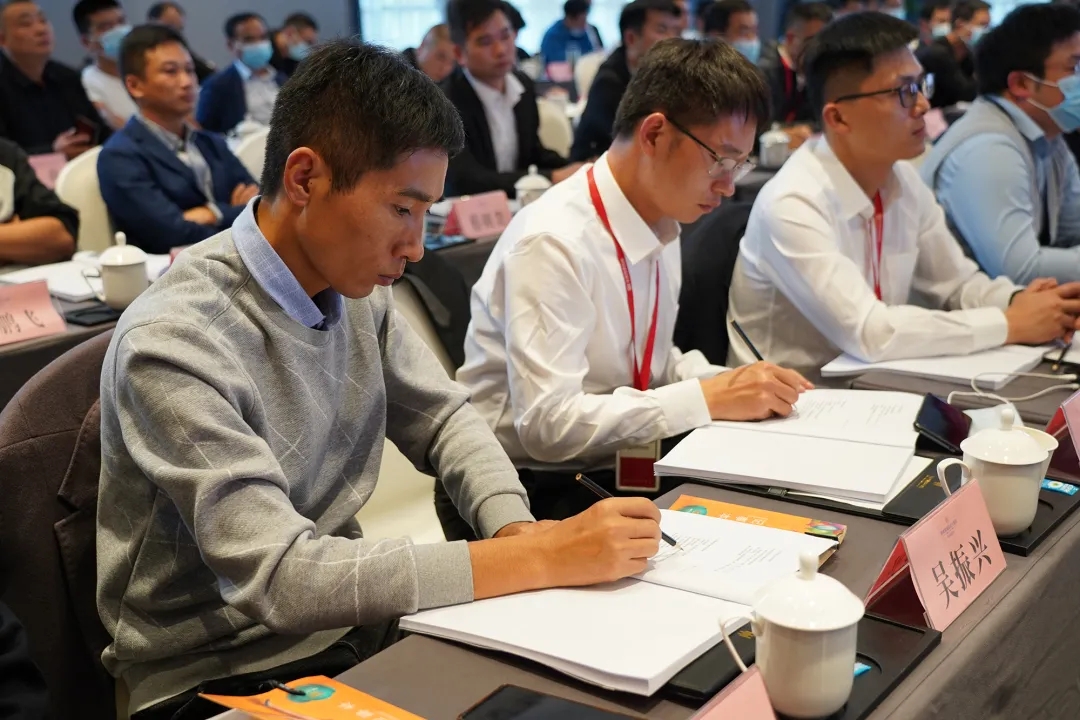 16359888355770055zNI.jpg 640.webp (6).jpg