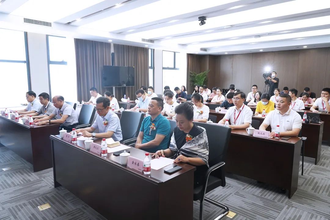 1656123103876399Rw40.jpg 640 (1).jpg