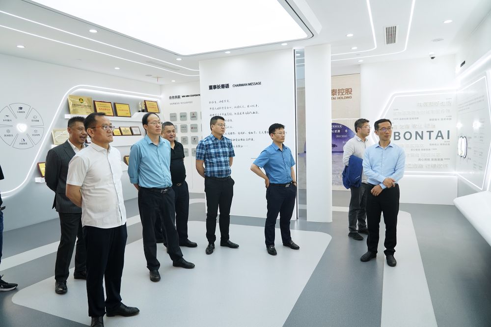 1653463569949853M4Pt.jpg DSC03426.jpg